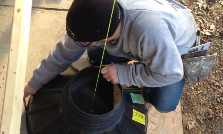 Wide-based footings for a wet site